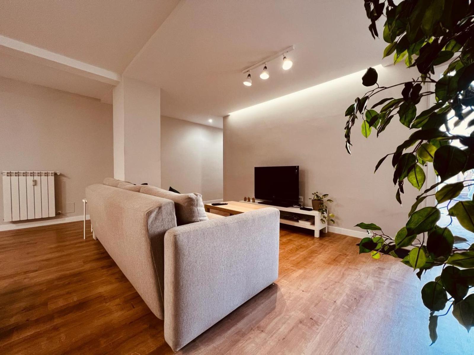 Piso Reformado,Centrico,Tranquilo Y Con Wifi Vut 09-398 Apartment Burgos Exterior photo